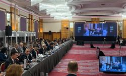 Başkan Aras B40 Zirvesi’nde Kültür, Turizm ve Yerel Demokrasiyi anlattı