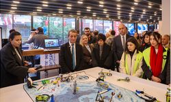 Efelerli gençlere dijital destek