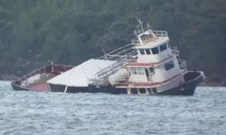 Kuvvetli lodos Balıkesir’de feribotu karaya sürükledi