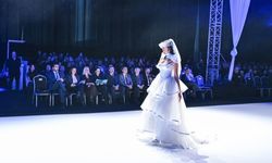 Gelenekle modern final defilesinde ‘denge’lendi