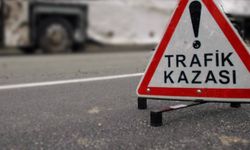 İzmir'de motosiklet ESHOT’u sollarken devrildi!