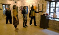 Keçenin üzerinde hat: Kuşadası’nda özgün sergi