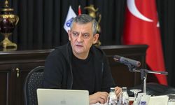 Özgür Özel, kurmaylarıyla pazar mesaisinde