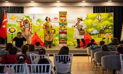 Bornova’da yarıyıl tatili tiyatroyla renklendi