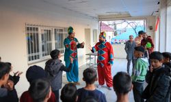 Efeler'in iftar programlarında çocuklar unutulmadı