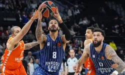 Anadolu Efes'ten Valencia'ya 17 sayı fark