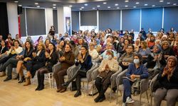 Bornova'da rahim ağzı kanserine karşı farkındalık etkinliği