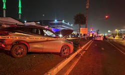 Araç yaya geçidinden geçmek isteyen vatandaşlara çarptı: 3 ölü, 3 yaralı