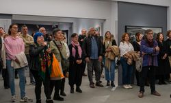 Sözcükler ve fotoğraflar ada modern’de bir araya geldi