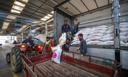 Denizli Büyükşehir’den üreticiye gübre desteği başladı