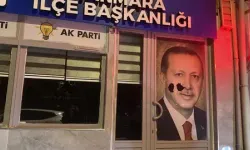 Balıkesir’de AKP ilçe başkanlığına taşlı saldırı