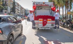 Kuşadası sokaklarında sevgi rüzgarı