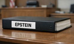 ABD Adalet Bakanlığı, "Trump'ın adının geçtiği" açıklanmayan Epstein belgesi olup olmadığını inceleyecek