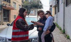 Efeler Belediyesi’nden 55 çocuğa bayramlık