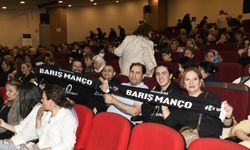 Çiğli'de Anadolu Rock rüzgarı: Barış Manço ve Cem Karaca şarkılarıyla anıldı