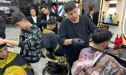 İzmir'de berberler bayram tıraşı için 24 saat mesai yapıyor