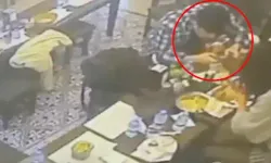 Yemeğinden çıkan böcek dudağını ısırdı!