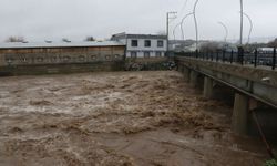Şiddetli yağış Diyarbakır’ı vurdu!