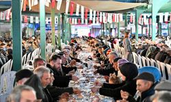 Demirci’deki iftar sofrası birlik ve bereketi aynı sofrada buluşturdu