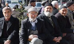 Emeklilere bayram ikramiyesi ödemeleri başladı