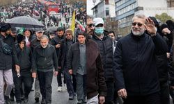 Tahran’da Kudüs Günü yürüyüşü: ABD ve İsrail’e mesaj