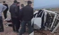 Siirt’te otomobil şarampole devrildi: 1’i bebek 3 yaralı