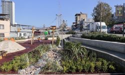 Konak'ın göz bebeği Narin Parkı'na yağmur bahçesi