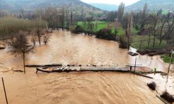Mardin’de sağanak ve fırtına hayatı durdurdu