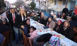 Merkezefendi akkonak mahallesi’nde iftar sofrası kurdu