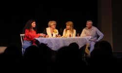 Kuşadası tiyatro günleri başladı