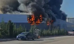 Sincan’daki boya fabrikasında yangın paniği