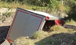 Bornova’da tır faciası: Ölü ve yaralılar