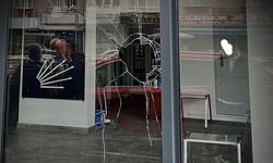 CHP Keçiören ilçe binasına taşlı saldırı yapıldı