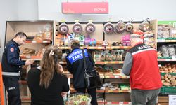 Manisa Büyükşehir’den marketlerde sıkı gıda denetimi