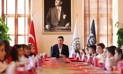 23 Nisan’da anlamlı devir: Başkanlık Azra’ya emanet