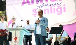 Efeler’de Anneler Günü: Başkan Yetişkin buluştu