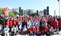Nilüfer, 19 Mayıs’ı Cumhuriyet Meydanı’nda karşıladı