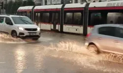 Sağanak ve dolu birçok ili vurdu: 12 yaralı