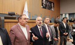 Meclis uzatmayı oynadı: Tunç Soyer’i arar olduk!