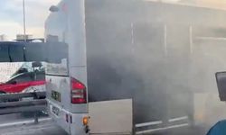 İstanbul’da Metrobüste Yangın: Seferler Kısa Süre Durdu