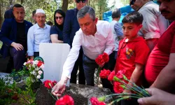 Özgür Özel Manisa’da taziyeleri kabul etti