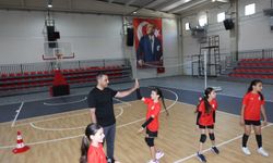 Çiğli Atatürk Kapalı Spor Salonu kapılarını açtı