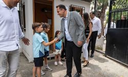 Bornovalı minik eller toprakla buluşuyor