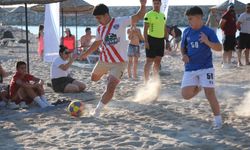 1.⁠ ⁠Günbatımı Çocuk Plaj Futbol Şenliği sona erdi