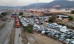 Bornova'da yediemin otoparkında yangın