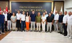 Altınordu Belediye Başkanı CHP’den ayrıldığını duyurdu
