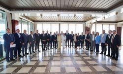 İzmir’de hangi belediye başkanları Yeni Parti’ye geçti