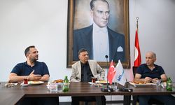 Başkan Ömer Eşki kendi evinde