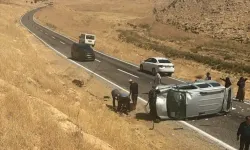 Hafif ticari araç takla attı: 2 çocuktan biri öldü