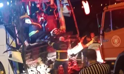Gaziantep’te otobüs TIR’a çarptı: 2 ölü, 22 yaralı